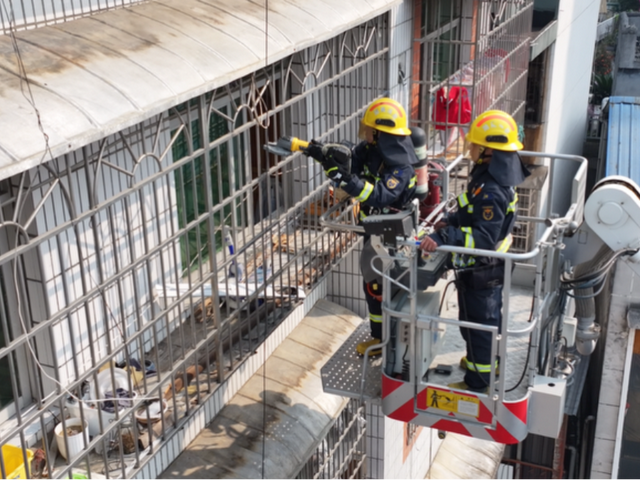 湘西土家族苗族自治州老旧市场（商场）灭火救援实战化演练在吉首开展