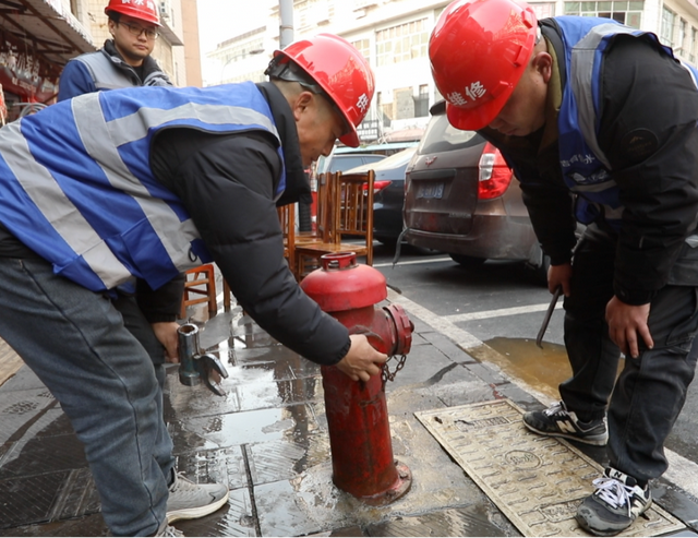 湘西土家族苗族自治州老旧市场（商场）灭火救援实战化演练在吉首开展