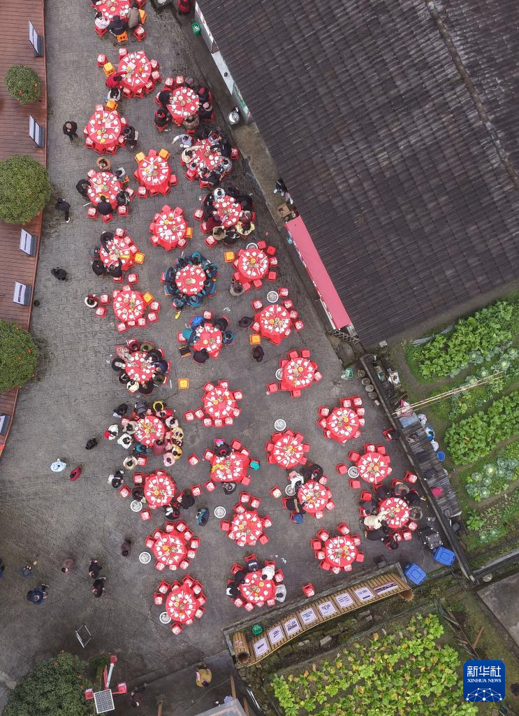 新春走基层丨红火热闹的井冈山“村晚”