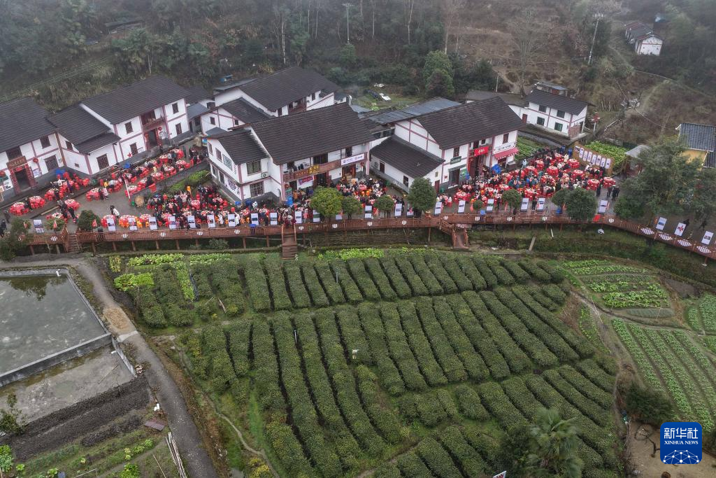新春走基层丨红火热闹的井冈山“村晚”