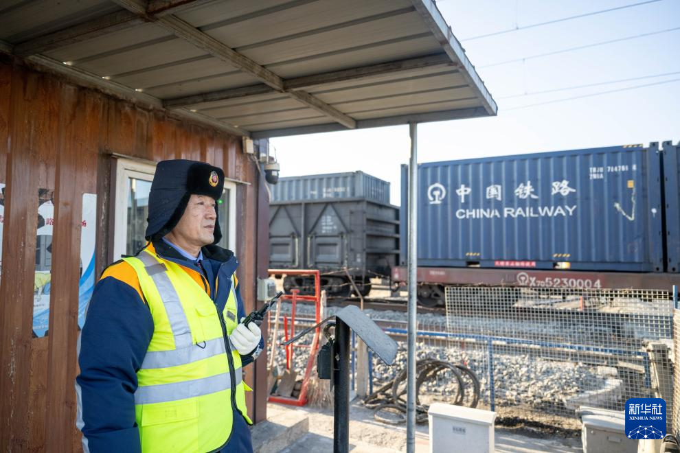 新春走基层丨老伙计和老道口共迎春运