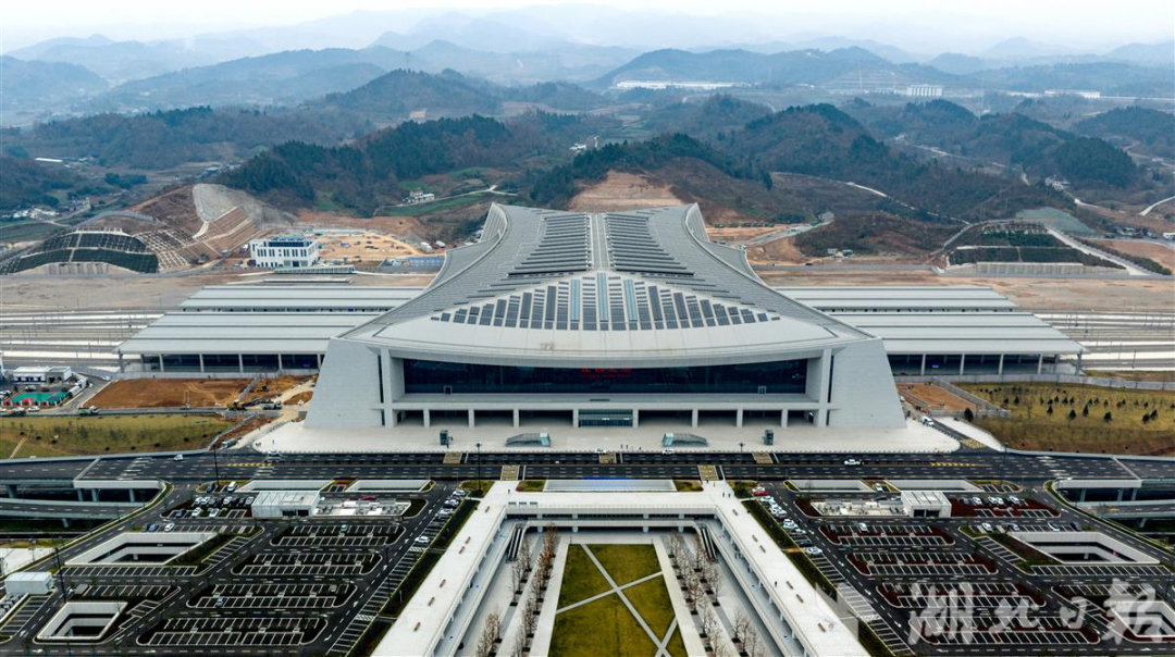 湖北新春第一会,释放7大重磅信号