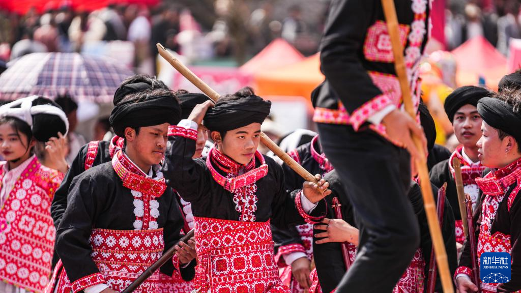 新春走基层丨贵州六枝:欢庆苗族跳花节