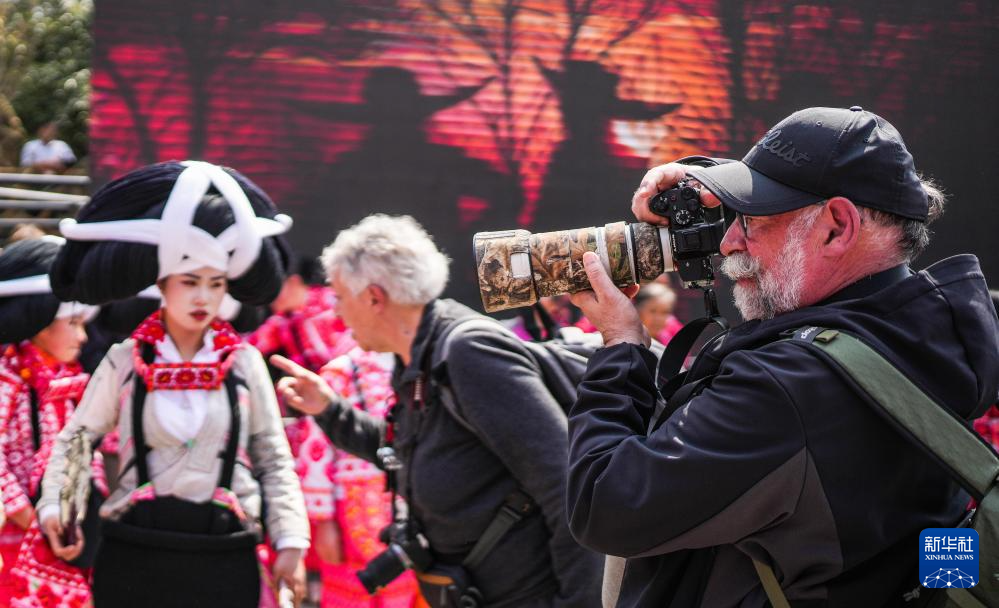 新春走基层丨贵州六枝:欢庆苗族跳花节