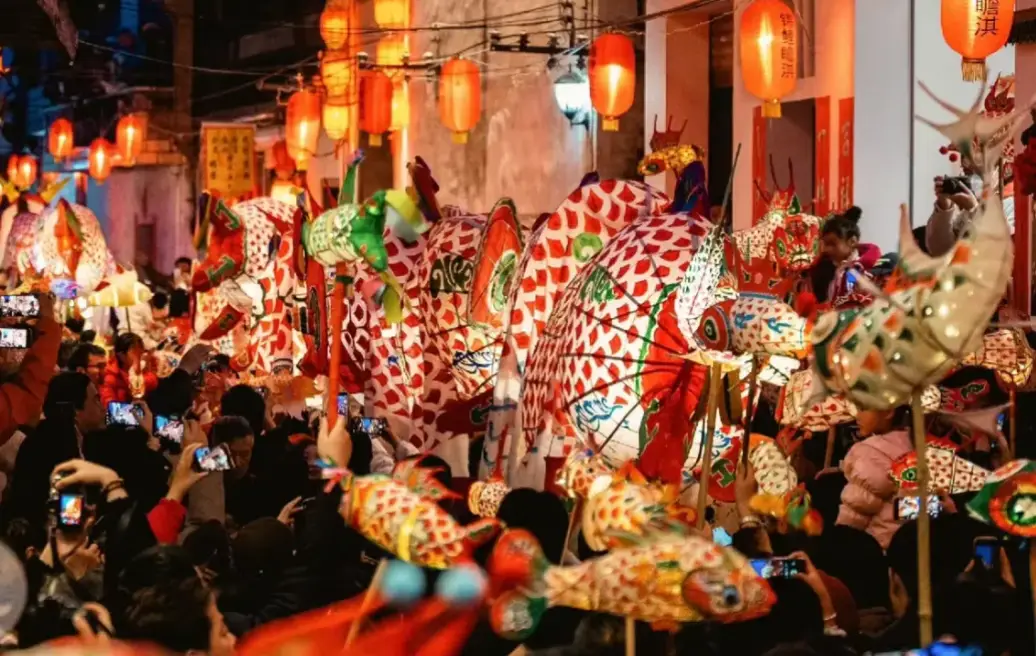 连云港：元宵节传统基因与多元需求深度融合 消费市场供给侧持续创新