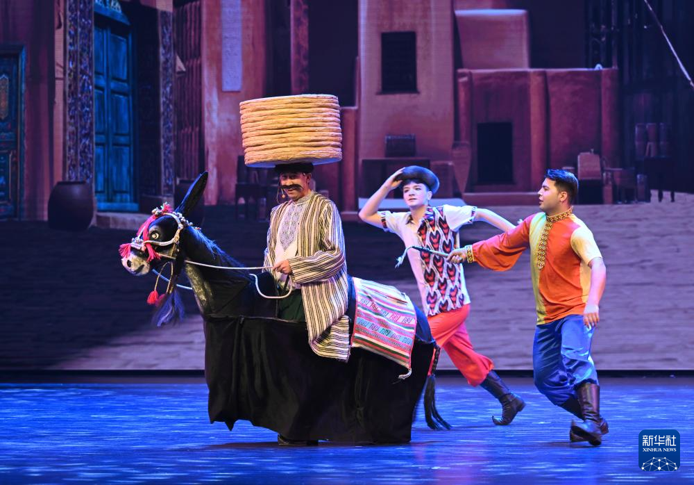 乐舞诗《杏花之约·丝路龟兹》在京演出