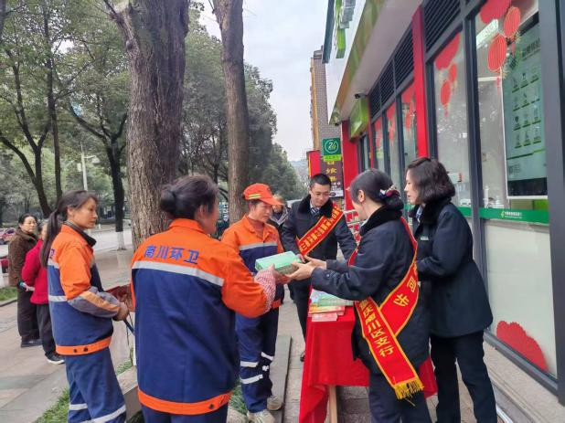 邮储银行重庆分行：这波操作很“邮爱”