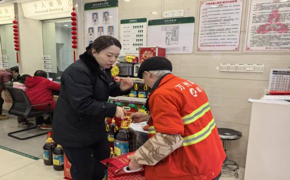 邮储银行重庆分行：这波操作很“邮爱”