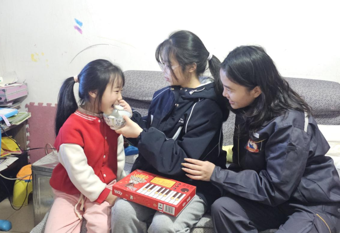 一碗汤圆一份情 重庆燃气把安全与温暖送到居民心坎上