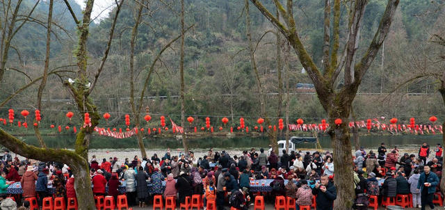 帮扶村里年味浓：湘西鹤盛公司携手阿娜村共迎新春