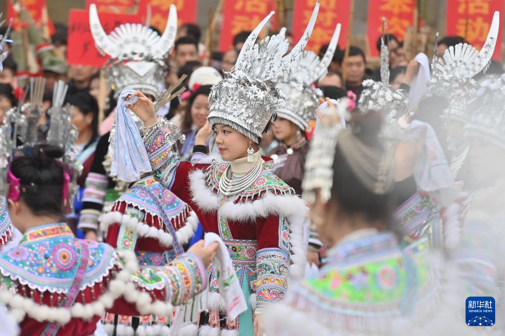 可爱的乡村——春满坡会