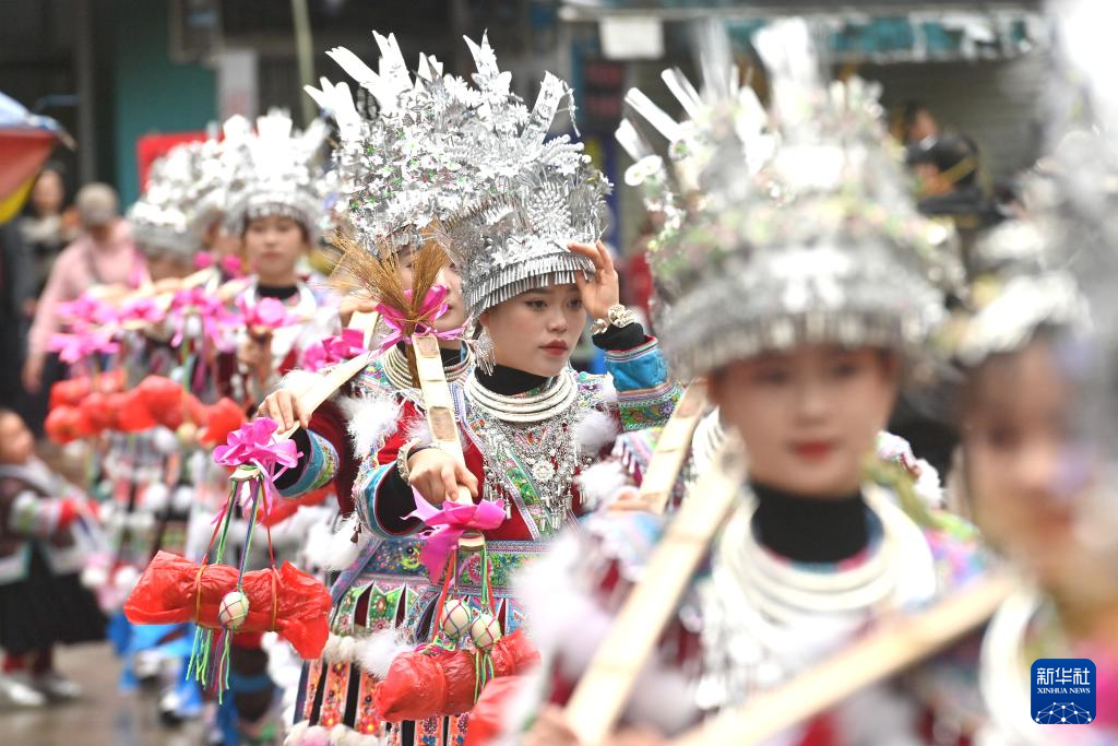 可爱的乡村——春满坡会