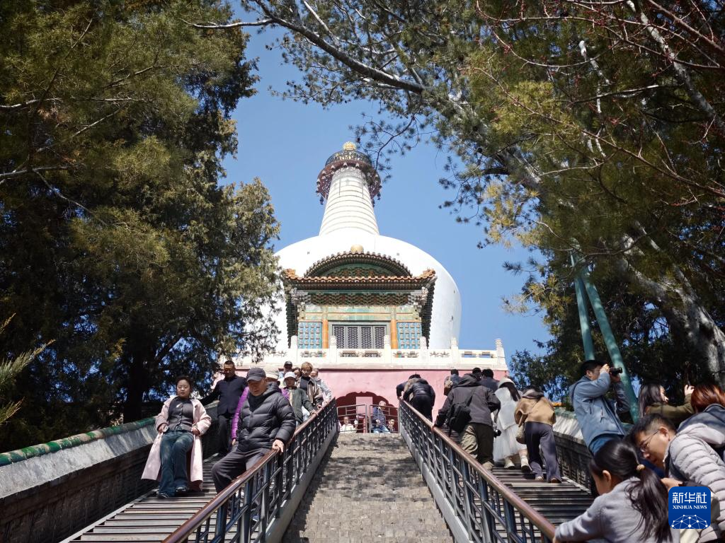 北海公园春色美