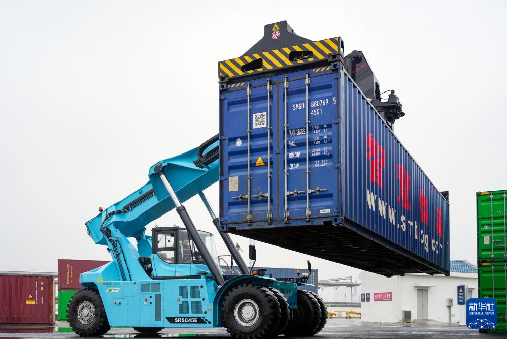 江苏扬州:江都——芦潮港海铁联运“天天班”开行