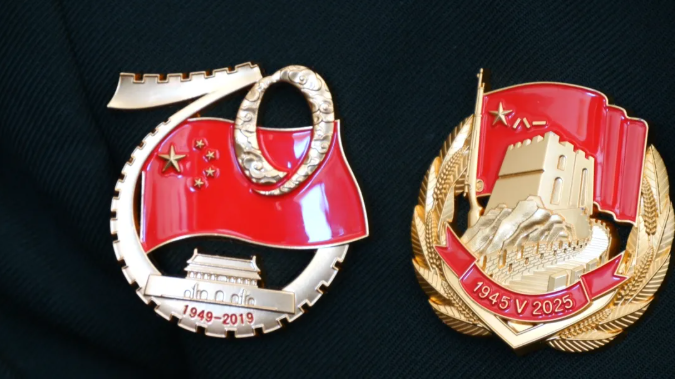 喜报送到家!两度参加阅兵的他荣立二等功 喜报送到家!两度参加阅兵的他荣立二等功