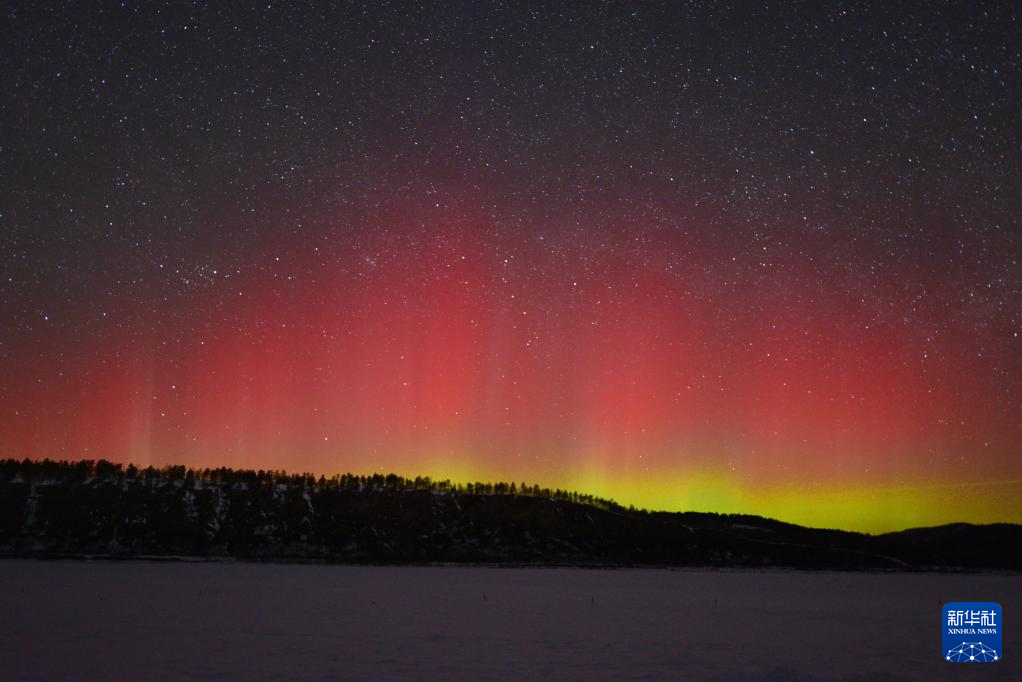 星空相册丨绚丽极光点亮北国之春