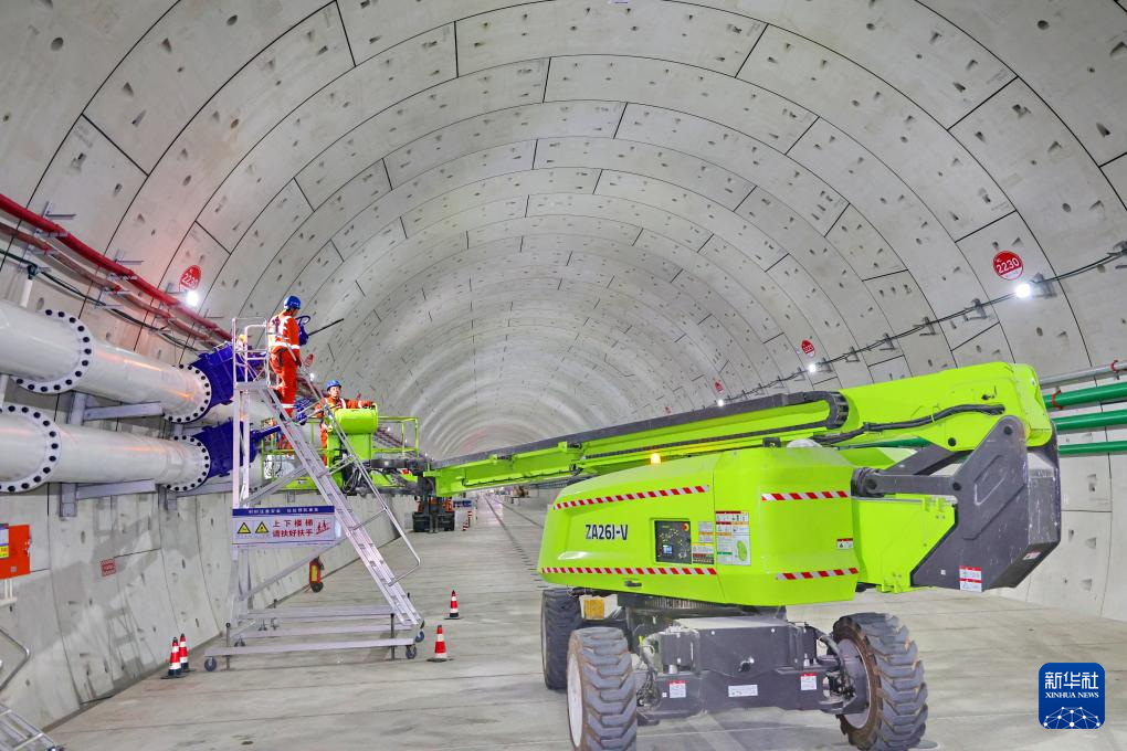 海太长江隧道右线隧道盾构掘进完成过半