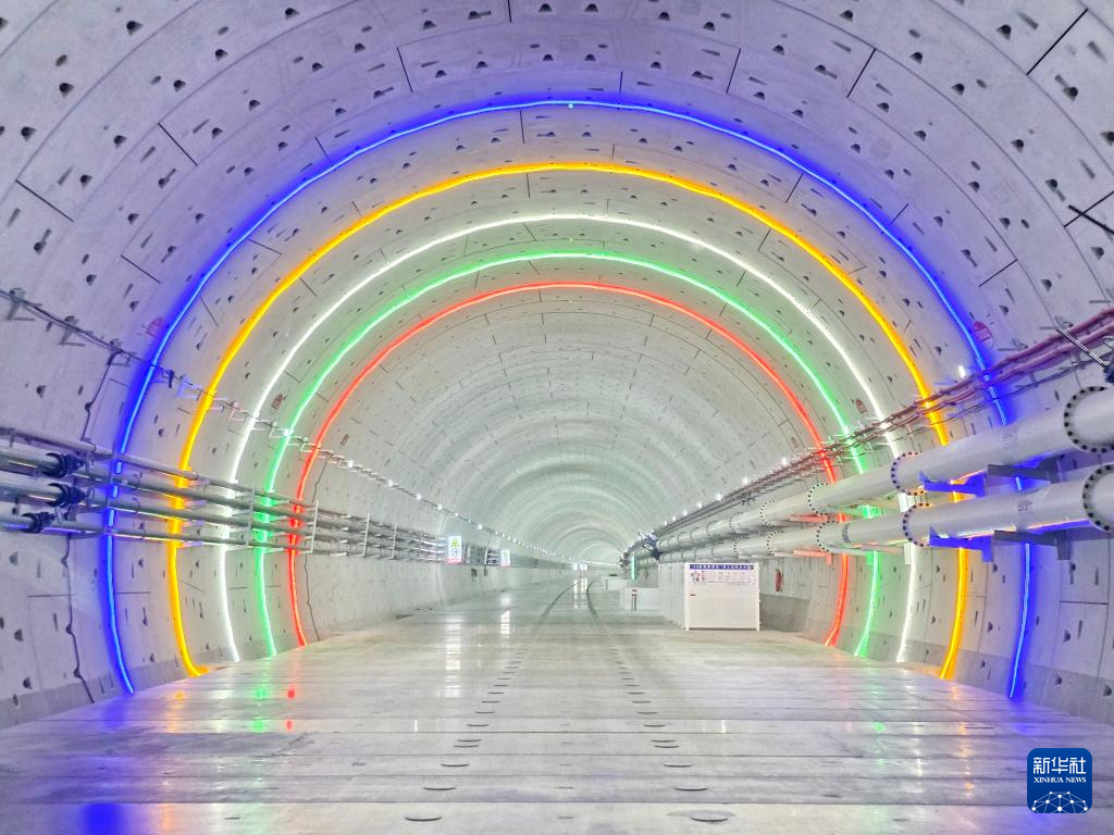 海太长江隧道右线隧道盾构掘进完成过半