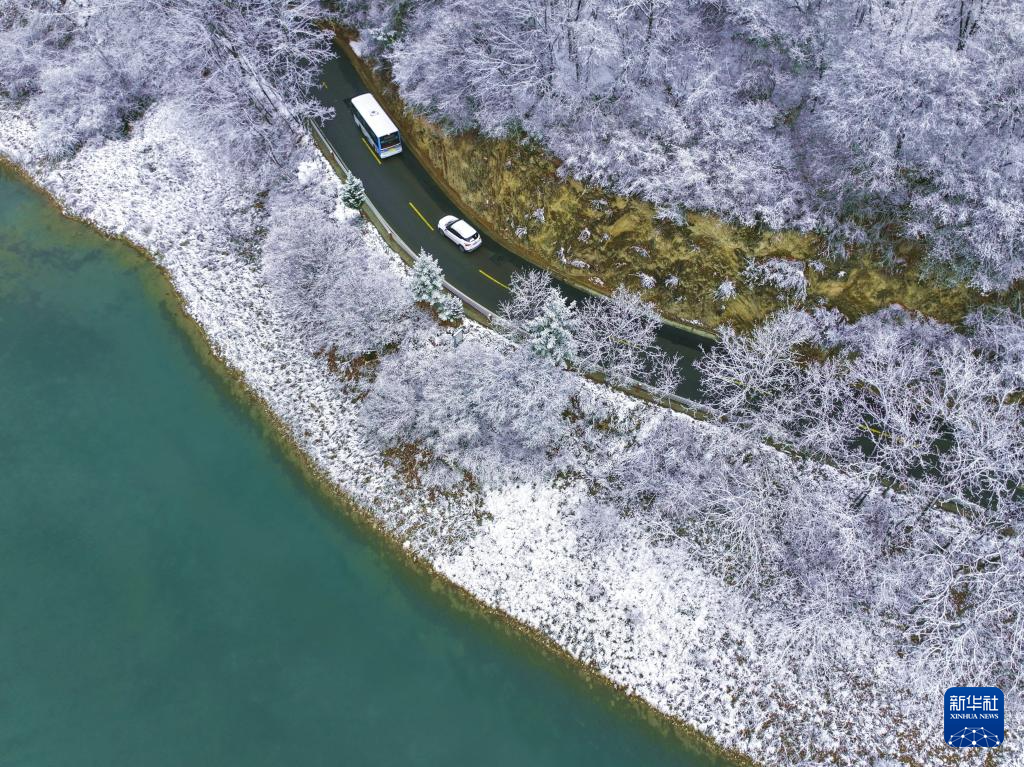 甘肃宕昌:官鹅沟春雪美如画