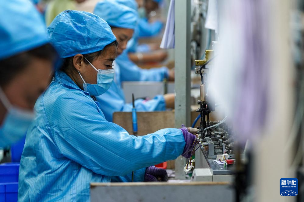 云南会泽:聚焦搬迁群众家门口就业需求