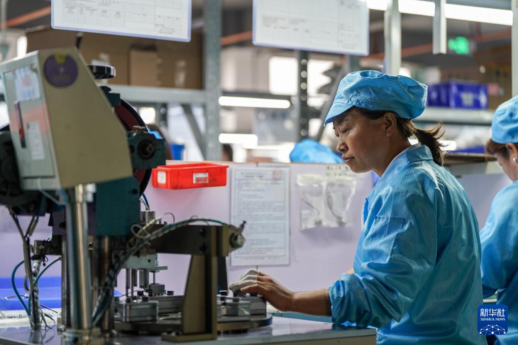 云南会泽:聚焦搬迁群众家门口就业需求