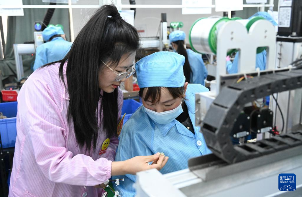 云南会泽:聚焦搬迁群众家门口就业需求