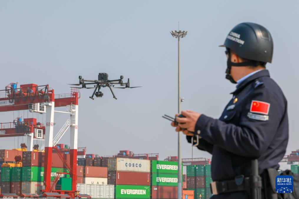 山东青岛:联合执法筑牢口岸安全防线