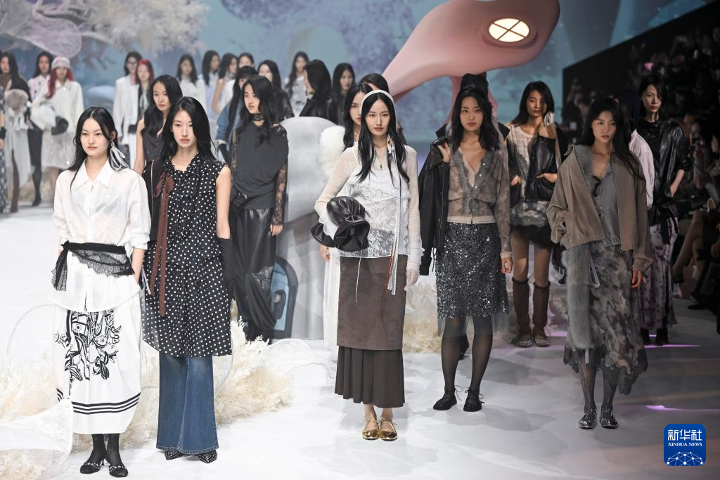 2026秋冬上海时装周开幕