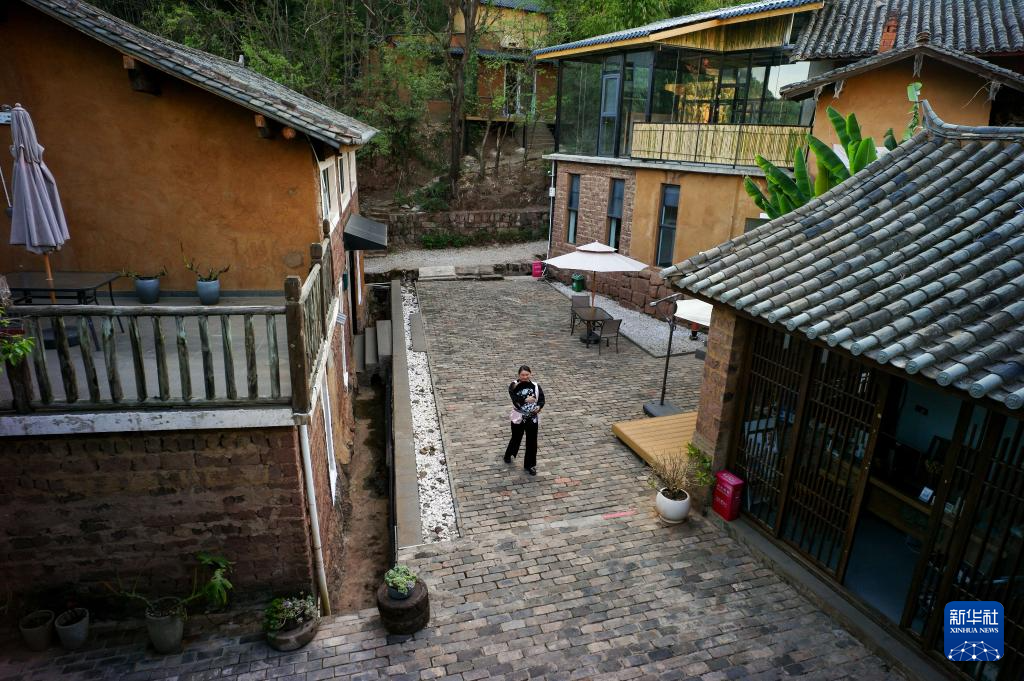 云南嵩明东村:巧做“闲置文章” 发展旅居新业态