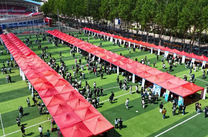 让海量岗位围着学生“转”！一文揭秘哈工大就业