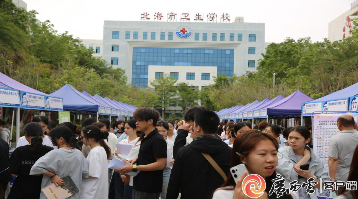 别再说办业务跑断腿！他们直接上门，连卡都给你换好了