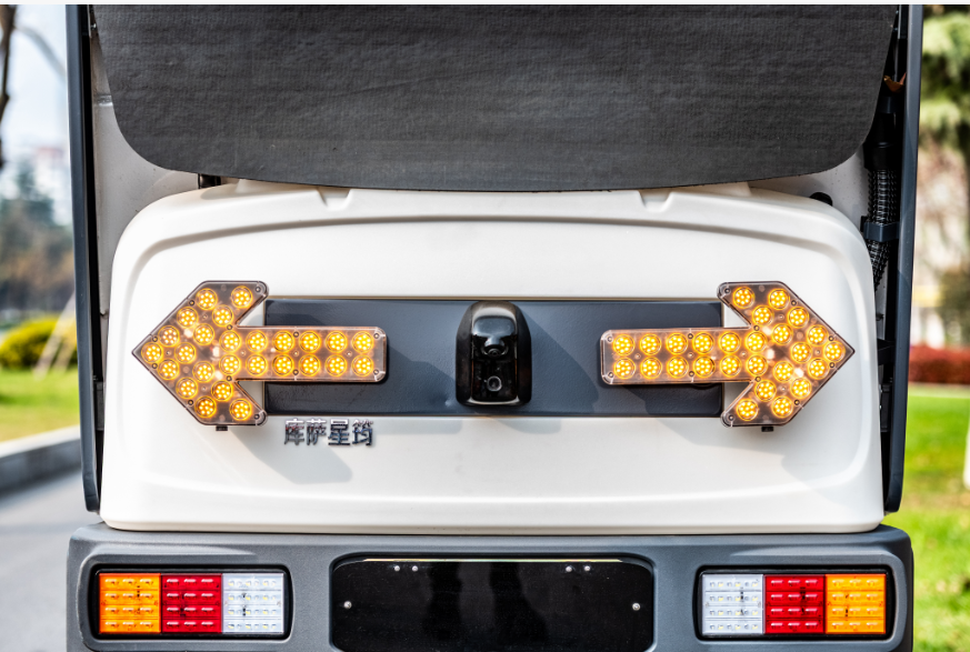 新质生产力落地环卫一线：江苏沭阳首台AI无人清扫机器人“上岗”