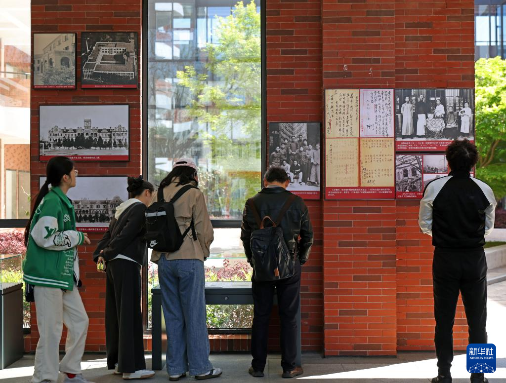 献礼建校130周年 钱学森主题雕塑《期待》在上海交通大学落成