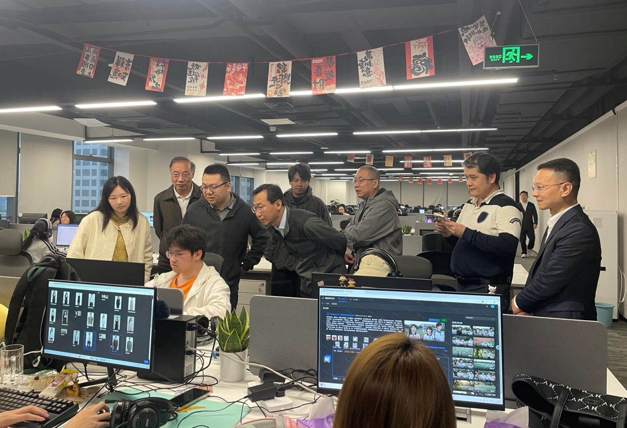 湖北首次调研座谈 护航AI漫剧产业行稳致远 调研组一行深入企业实地走访(主办方供图)