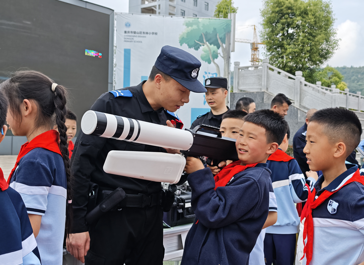 设备演示、模拟法庭、反诈课堂……重庆璧山多部门联动多形式开展国家安全教育