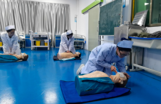 精准对接基层康养需求,产教融合的“德圣样本”正在炼成