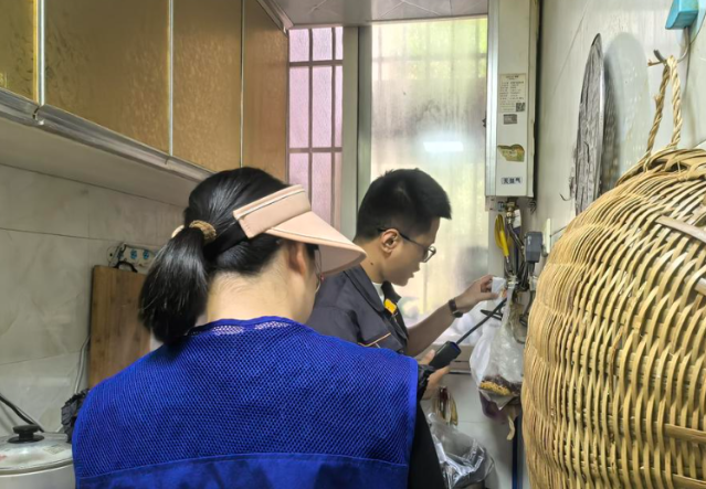 不漏一户不落一人 重庆璧山夜间攻坚燃气安全隐患