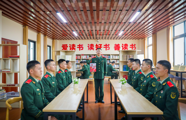 书香润军营 阅读砺初心