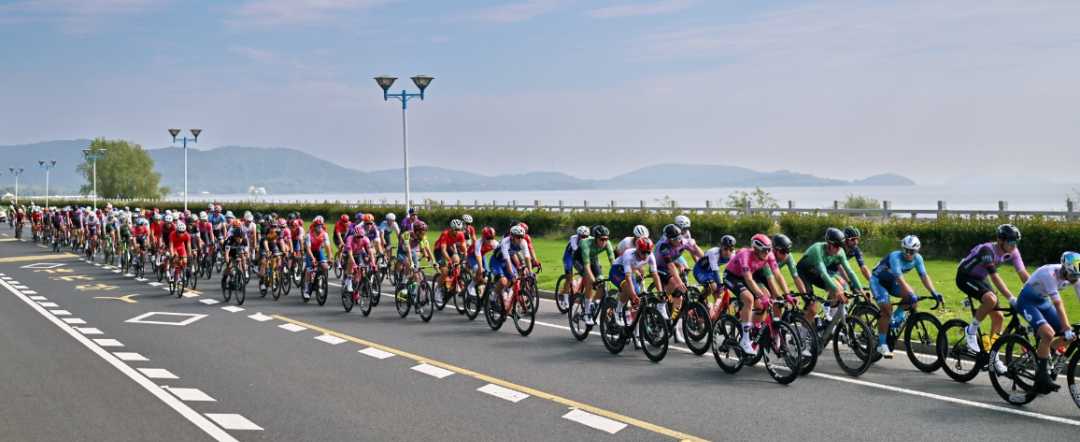 从灵山胜境到七里风光堤：这场国家级10公里精英赛让世界看见马山的“运动基因”