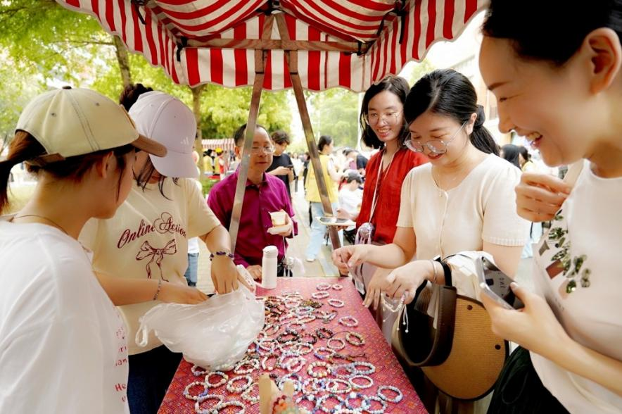 广西建院举办“三月三”民俗民习体验活动