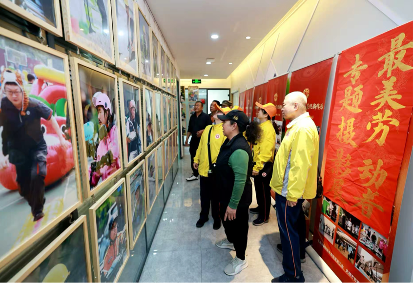 定格劳动 礼赞光荣 ，北京安贞举办劳动者摄影展