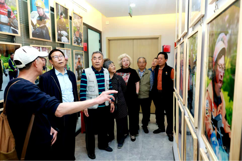 定格劳动 礼赞光荣 ，北京安贞举办劳动者摄影展