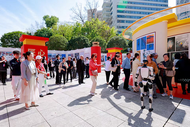 中国梦・劳动美 重庆职工书画摄影作品展献礼工会百年华诞