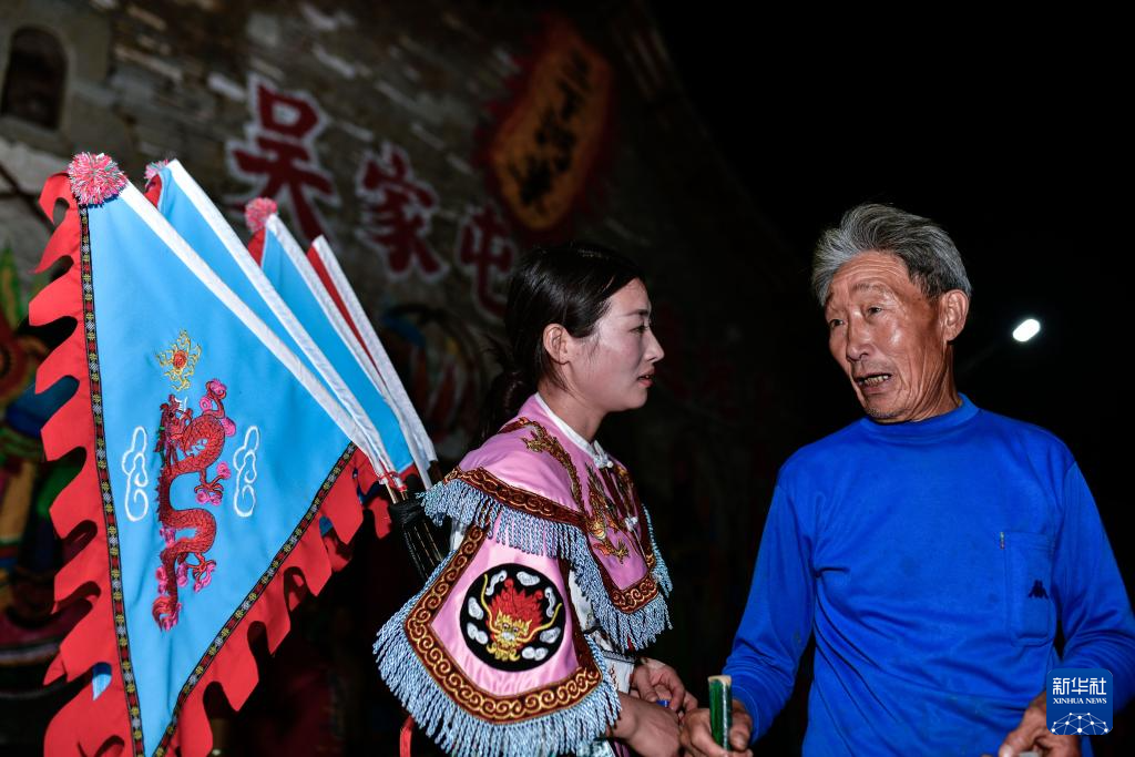 图片故事丨安顺地戏传人的“多面人生”