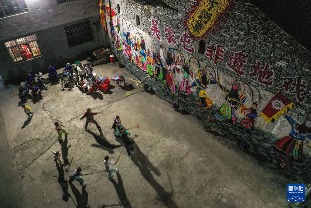 图片故事丨安顺地戏传人的“多面人生”
