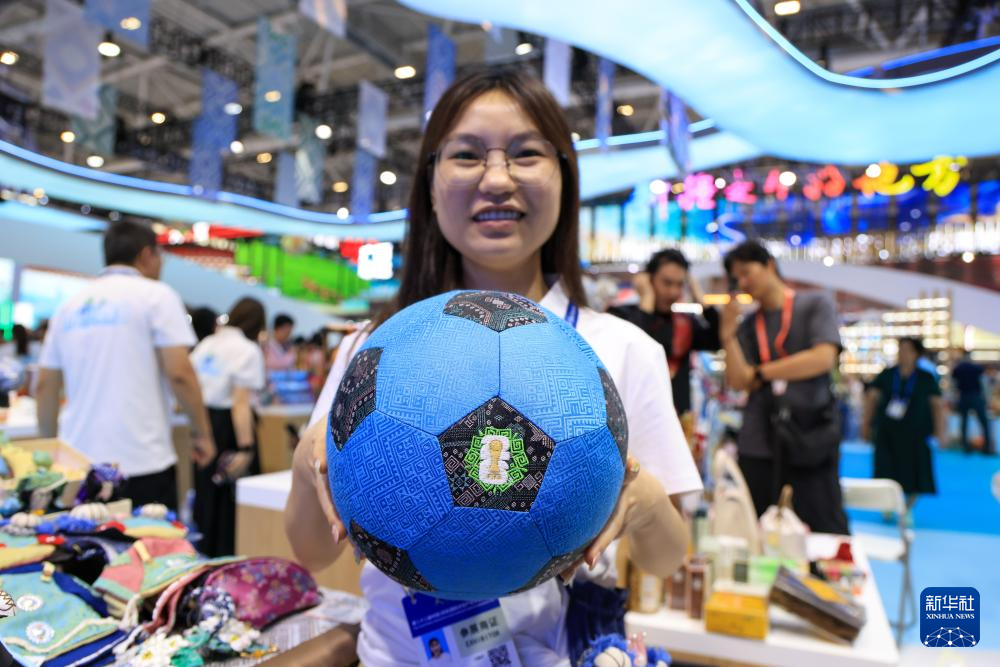 第二十二届文博会开幕 集中展现我国文化产业高质量发展成果