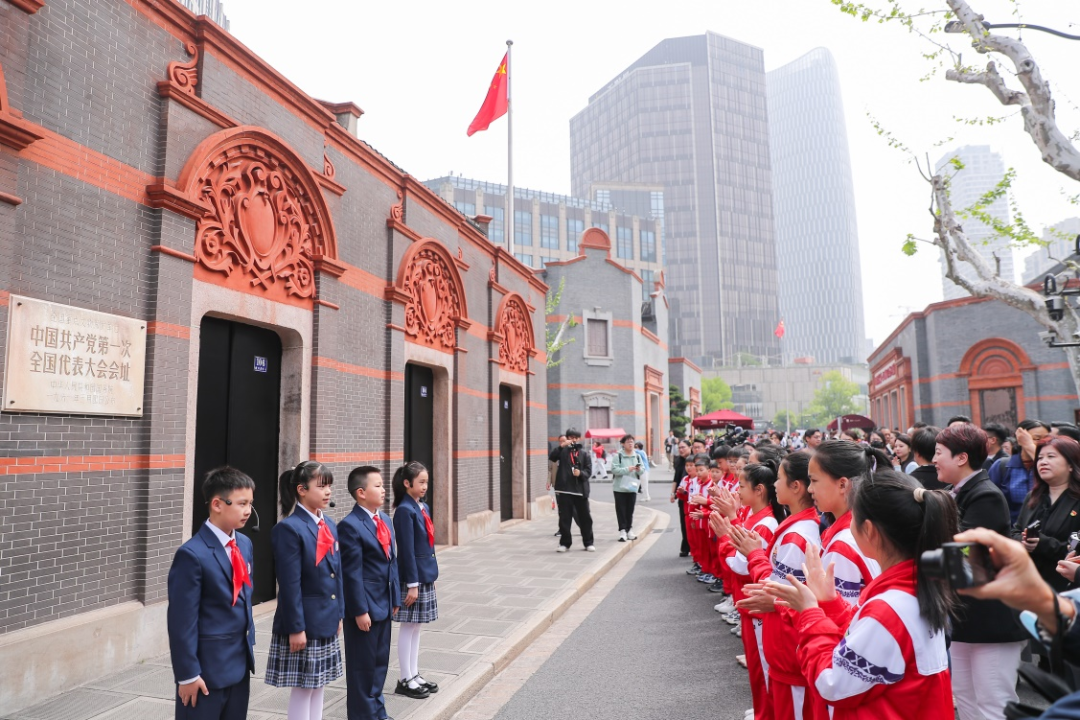 小明逛校园|黄浦区教育局局长金怡：以AI+STEM为引擎，打造中心城区高质量教育样板