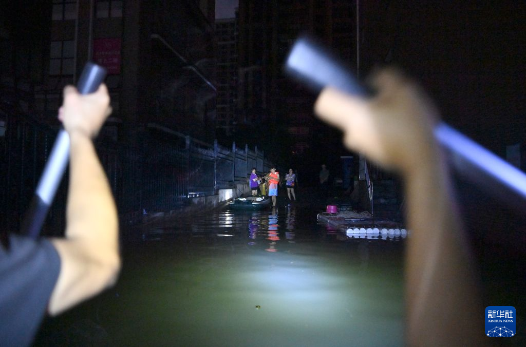 广西贵港全力保障居民生活