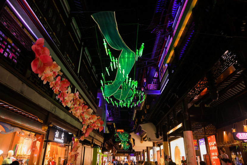 申城小美好|大豫园夏日奇幻夜启幕,点亮上海之夏 申城小美好|大豫园夏日奇幻夜启幕,点亮上海之夏