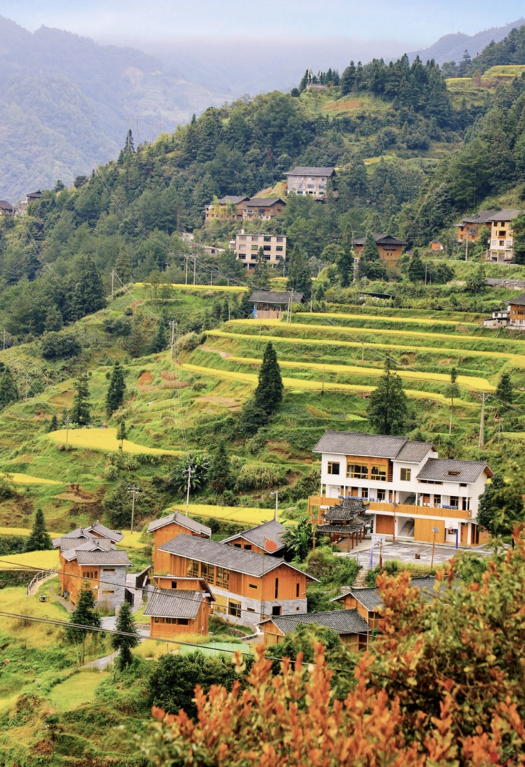 取景地推介丨从秘境苗寨到现代都市,跟着《小芳》打卡贵州 微信图片_2026-07-08_160155_010.png